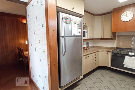 Casa de condomínio à venda com 650m², 4 quartos e 9 vagasCozinha