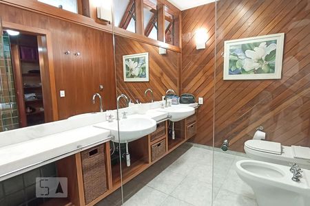 Casa de condomínio à venda com 650m², 4 quartos e 9 vagasBanheiro suíte master
