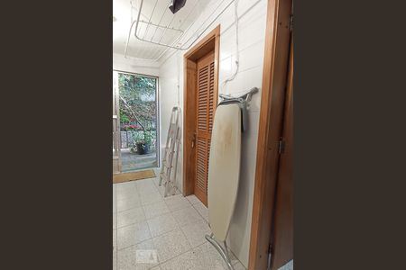 Casa de condomínio à venda com 650m², 4 quartos e 9 vagasÁrea de serviço