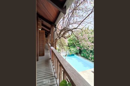 Casa de condomínio à venda com 650m², 4 quartos e 9 vagasVaranda suíte master, quarto 1 e 2