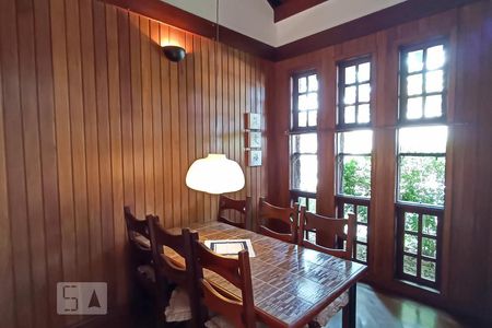 Casa de condomínio à venda com 650m², 4 quartos e 9 vagasCopa