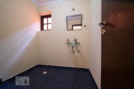 Casa à venda com 300m², 4 quartos e 5 vagas Casa à venda com 300m², 4 quartos e 5 vagasLavabo 01