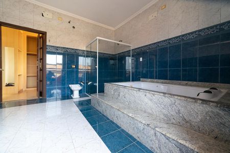 Casa à venda com 300m², 4 quartos e 5 vagas Casa à venda com 300m², 4 quartos e 5 vagasBanheiro 2 suíte master 03