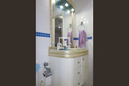 Apartamento à venda com 146m², 3 quartos e 2 vagasBanheiro Social