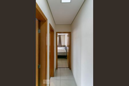 Corredor de apartamento para alugar com 2 quartos, 74m² em Castelo, Belo Horizonte