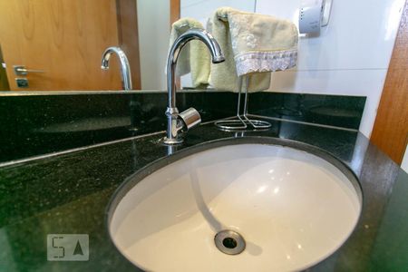 Apartamento para alugar com 74m², 2 quartos e 2 vagasBanheiro Social