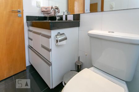 Apartamento para alugar com 74m², 2 quartos e 2 vagasBanheiro da Suíte