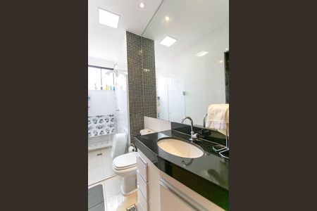 Apartamento para alugar com 74m², 2 quartos e 2 vagasBanheiro Social