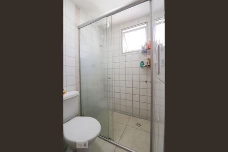 Apartamento para alugar com 70m², 3 quartos e 1 vaga Apartamento para alugar com 70m², 3 quartos e 1 vagaBanheiro da suíte