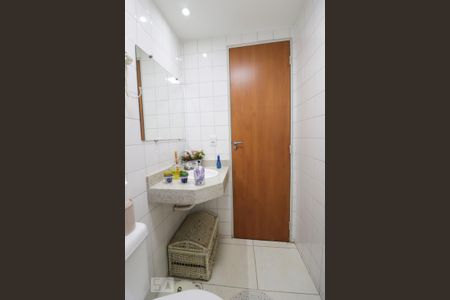 Apartamento para alugar com 70m², 3 quartos e 1 vaga Apartamento para alugar com 70m², 3 quartos e 1 vagaBanheiro social