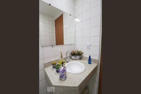 Apartamento para alugar com 70m², 3 quartos e 1 vaga Apartamento para alugar com 70m², 3 quartos e 1 vagaBanheiro social
