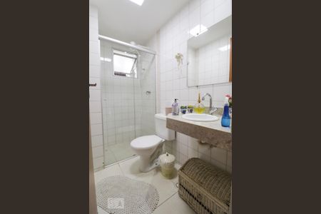 Apartamento para alugar com 70m², 3 quartos e 1 vaga Apartamento para alugar com 70m², 3 quartos e 1 vagaBanheiro social