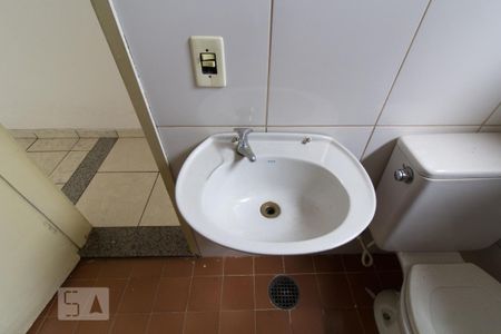 Apartamento para alugar com 70m², 2 quartos e 1 vaga Apartamento para alugar com 70m², 2 quartos e 1 vagaBanheiro