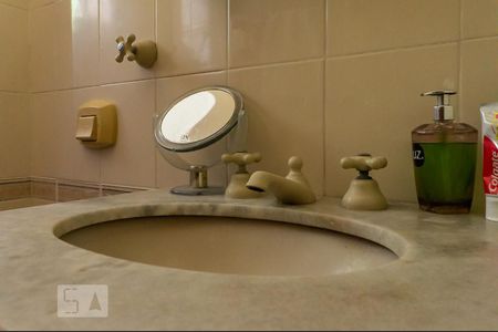 Apartamento à venda com 112m², 3 quartos e 1 vaga Apartamento à venda com 112m², 3 quartos e 1 vagaBanheiro