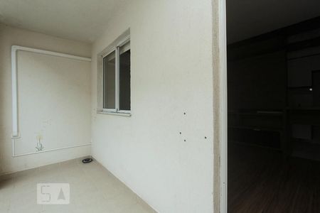 SACADA de apartamento para alugar com 2 quartos, 74m² em Humaitá, Porto Alegre