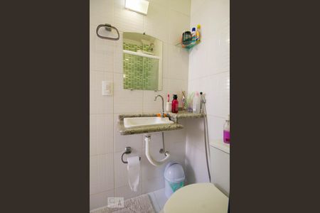 Apartamento à venda com 108m², 3 quartos e sem vaga Apartamento à venda com 108m², 3 quartos e sem vagaBanheiro da Suíte 2