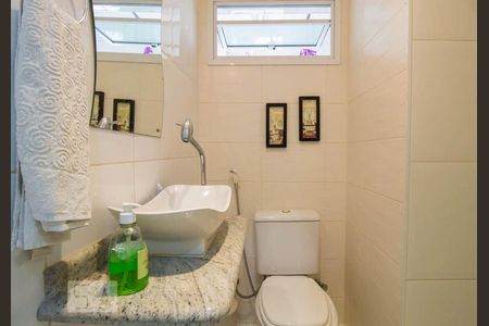 Apartamento à venda com 108m², 3 quartos e sem vaga Apartamento à venda com 108m², 3 quartos e sem vagaBanheiro