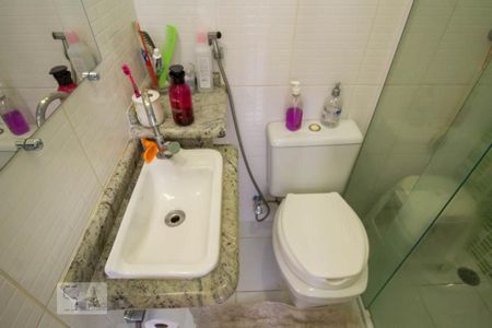 Apartamento à venda com 108m², 3 quartos e sem vaga Apartamento à venda com 108m², 3 quartos e sem vagaBanheiro da Suíte 2