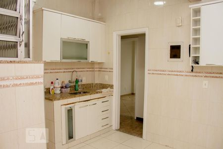 Apartamento à venda com 95m², 2 quartos e 1 vagaCozinha