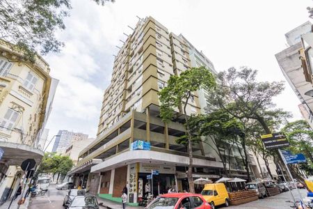 Apartamento à venda com 35m², 1 quarto e 1 vagaFachada