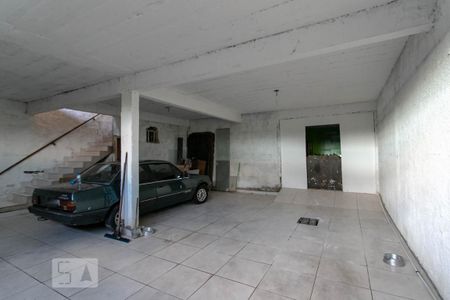Casa à venda com 340m², 3 quartos e 6 vagas Casa à venda com 340m², 3 quartos e 6 vagasGaragem
