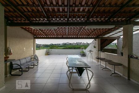 Casa à venda com 340m², 3 quartos e 6 vagas Casa à venda com 340m², 3 quartos e 6 vagasTerraço