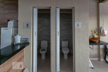 Casa à venda com 340m², 3 quartos e 6 vagas Casa à venda com 340m², 3 quartos e 6 vagasLavabo