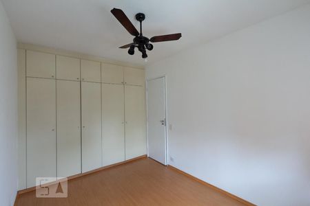 Apartamento à venda com 70m², 2 quartos e 1 vagaQuarto 2