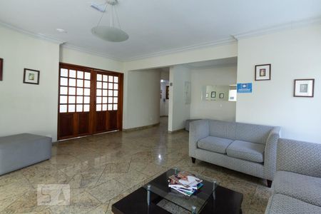 Apartamento à venda com 70m², 2 quartos e 1 vagaHall social