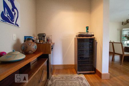 Antesala de apartamento à venda com 3 quartos, 167m² em Alto de Pinheiros, São Paulo