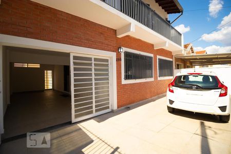 Casa à venda com 300m², 5 quartos e 4 vagasGaragem