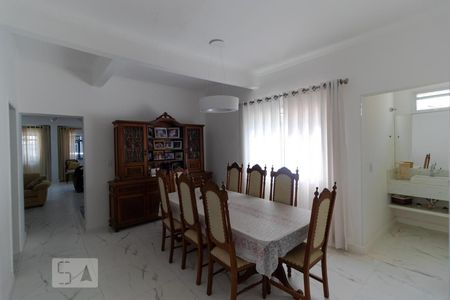 Casa à venda com 300m², 5 quartos e 4 vagasSala de Jantar