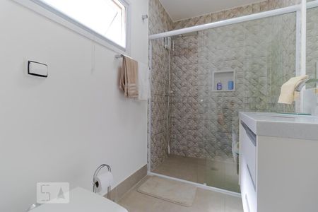 Casa à venda com 300m², 5 quartos e 4 vagasBanheiro 01