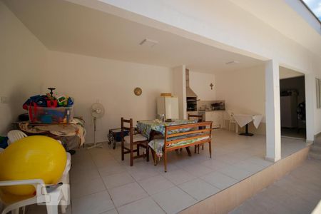 Casa à venda com 300m², 5 quartos e 4 vagasChurrasqueira