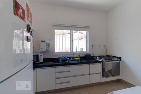 Casa à venda com 300m², 5 quartos e 4 vagasCozinha 01