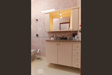 Casa à venda com 300m², 5 quartos e 4 vagasBanheiro 02