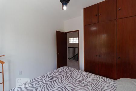 Casa à venda com 300m², 5 quartos e 4 vagasQuarto 02