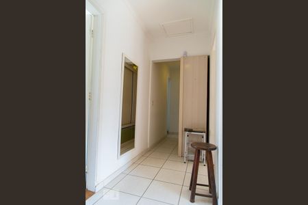 Casa à venda com 210m², 3 quartos e 4 vagas Casa à venda com 210m², 3 quartos e 4 vagasCorredor