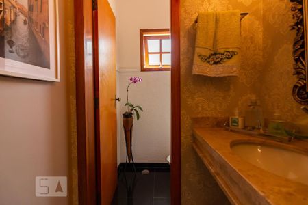 Casa à venda com 300m², 4 quartos e 4 vagasLavabo