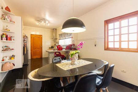 Casa à venda com 300m², 4 quartos e 4 vagasCozinha