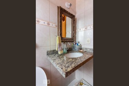 Casa à venda com 300m², 4 quartos e 4 vagasBanheiro