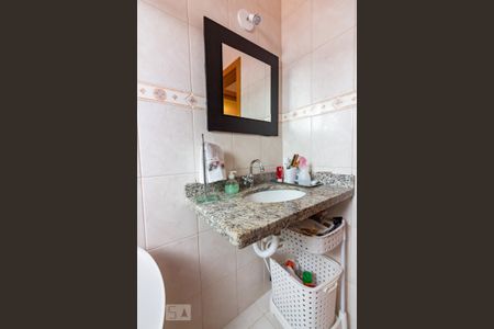 Casa à venda com 300m², 4 quartos e 4 vagasBanheiro