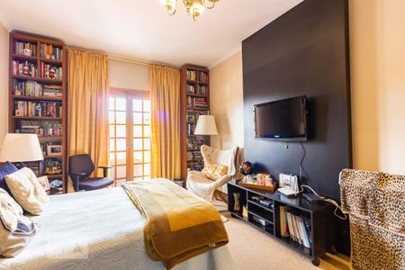 Casa à venda com 300m², 4 quartos e 4 vagasSuíte 2