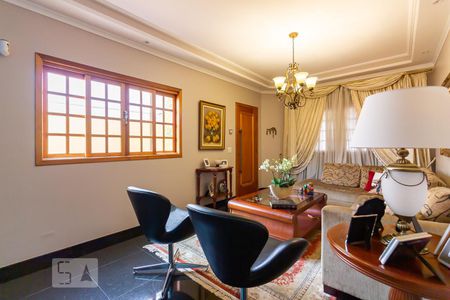 Casa à venda com 300m², 4 quartos e 4 vagasSala