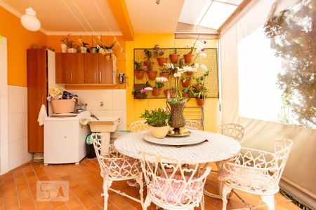 Casa à venda com 300m², 4 quartos e 4 vagasÁrea de Serviço 