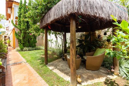 Casa à venda com 300m², 4 quartos e 4 vagasQuintal