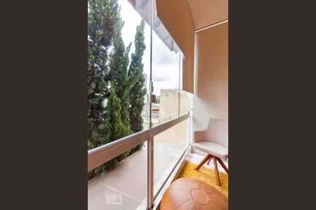 Varanda  de casa à venda com 4 quartos, 300m² em Jardim das Flores, Osasco