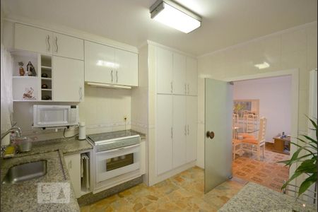 Casa à venda com 252m², 3 quartos e 3 vagasCozinha