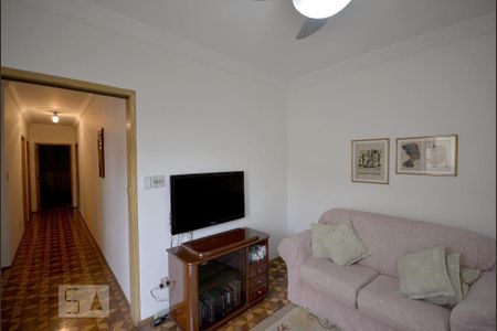 Casa à venda com 252m², 3 quartos e 3 vagasSala de TV