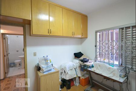 Casa à venda com 252m², 3 quartos e 3 vagasQuarto de Serviço